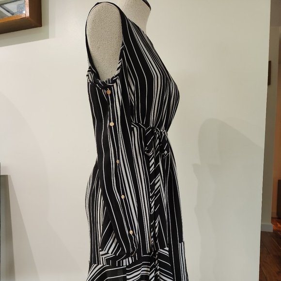 Calvin Tran Black & White stripe short dress with shoulder cut-outs - Picture 2 of 8